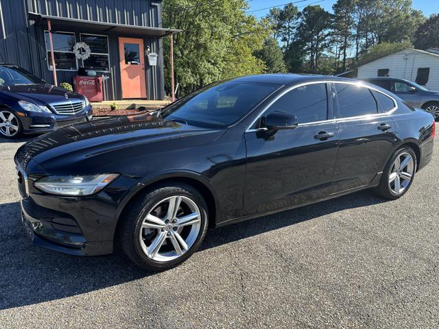 Black 2017 Volvo S90 Sedan Front-Wheel Drive