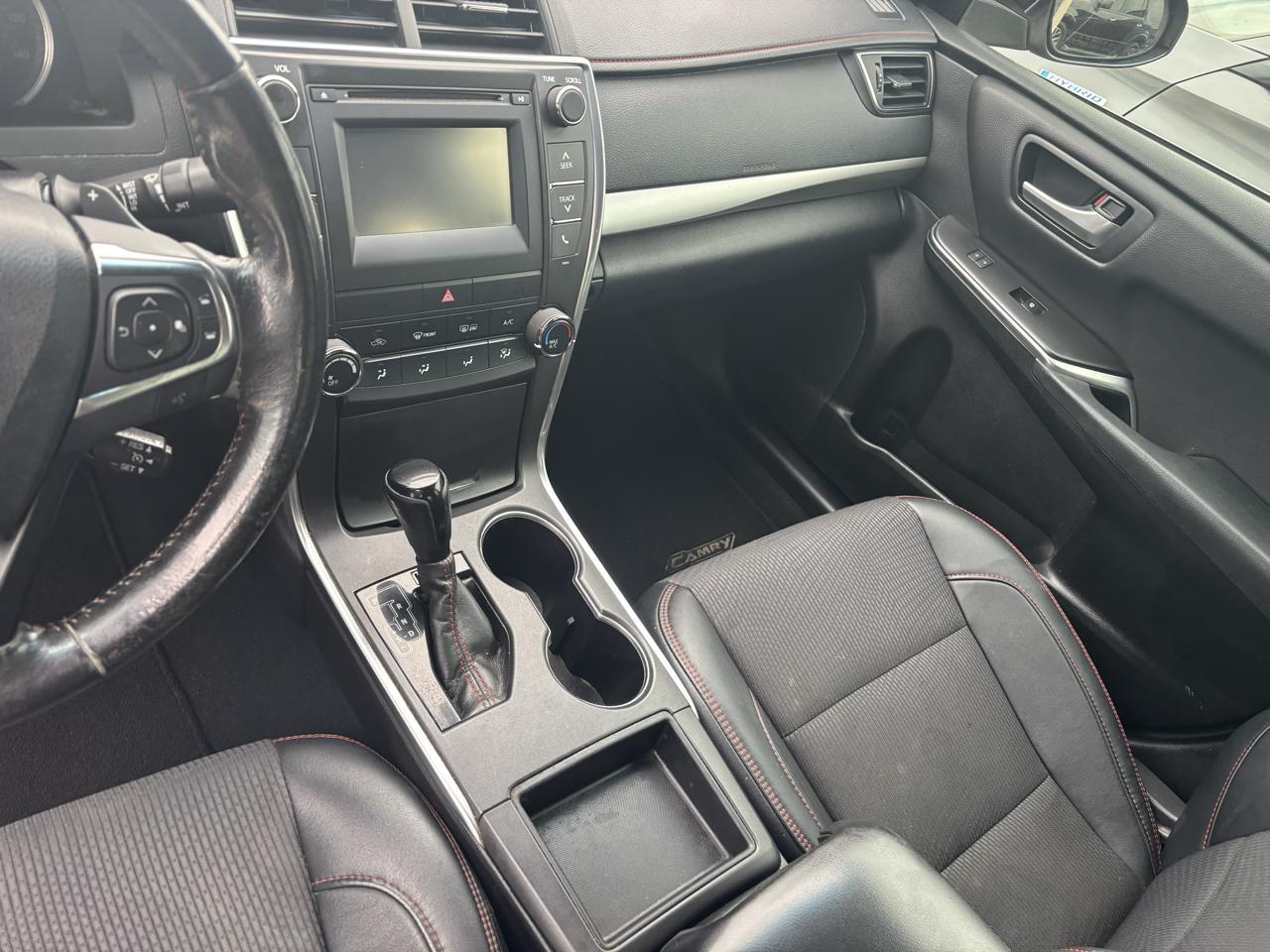 Toyota Camry 4dr Sdn I4 Auto SE w/Special Edition Pkg (Natl) 2016