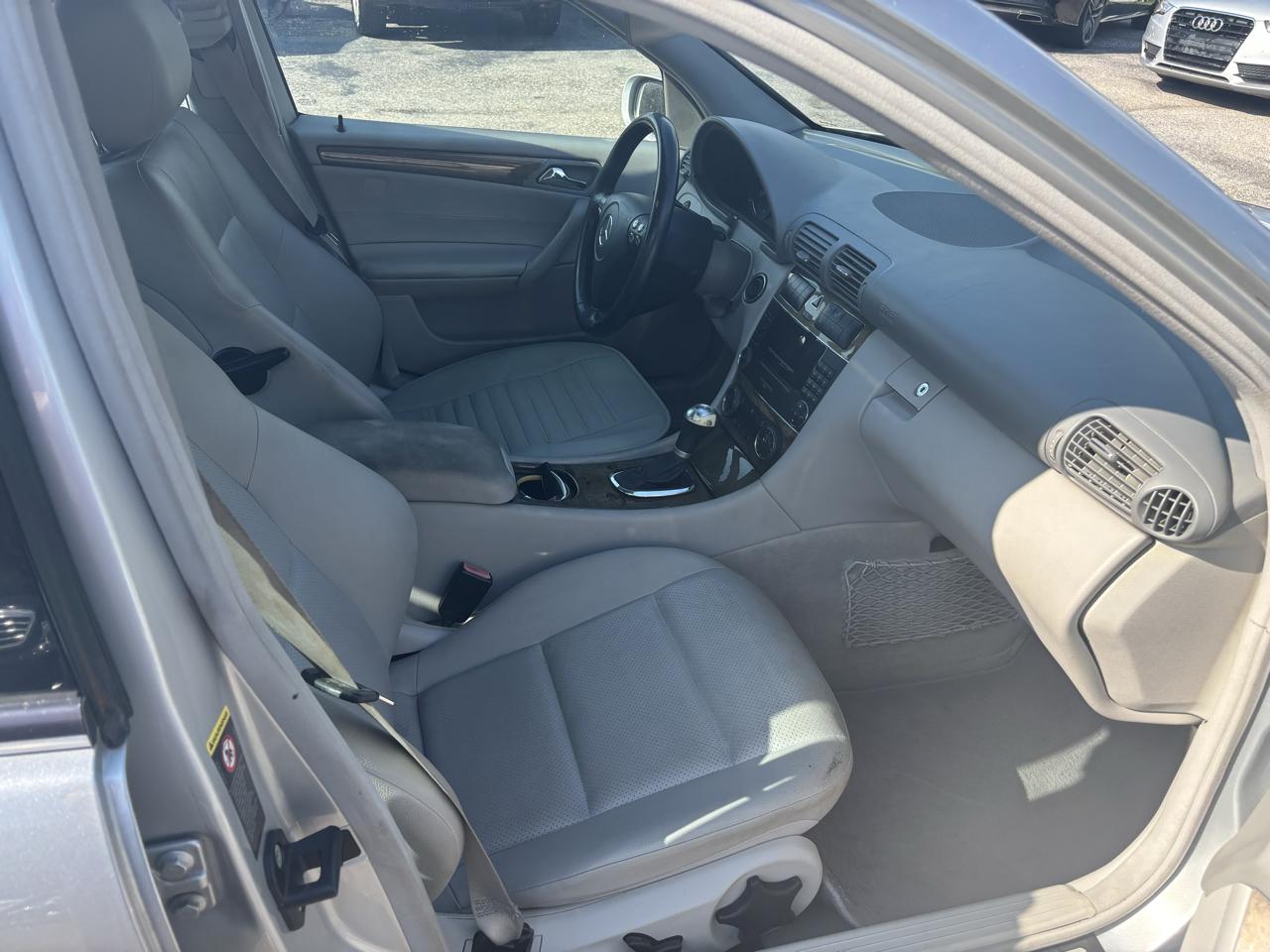 Mercedes-Benz C-Class 4dr Sdn 2.5L Sport RWD 2007