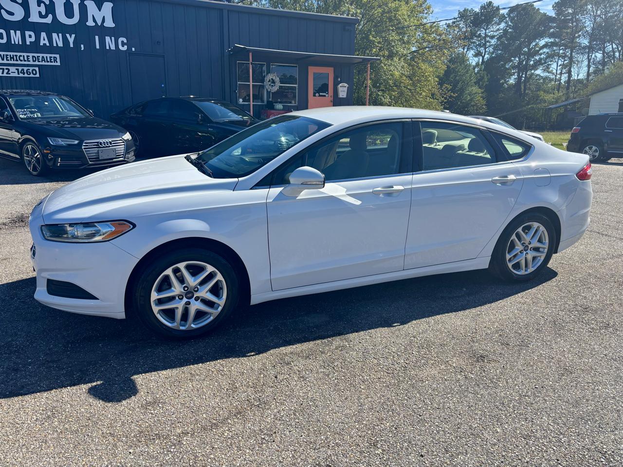Ford Fusion 4dr Sdn SE FWD 2016