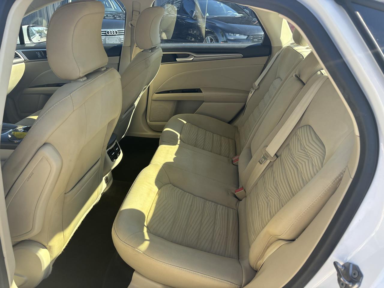 Ford Fusion 4dr Sdn SE FWD 2016
