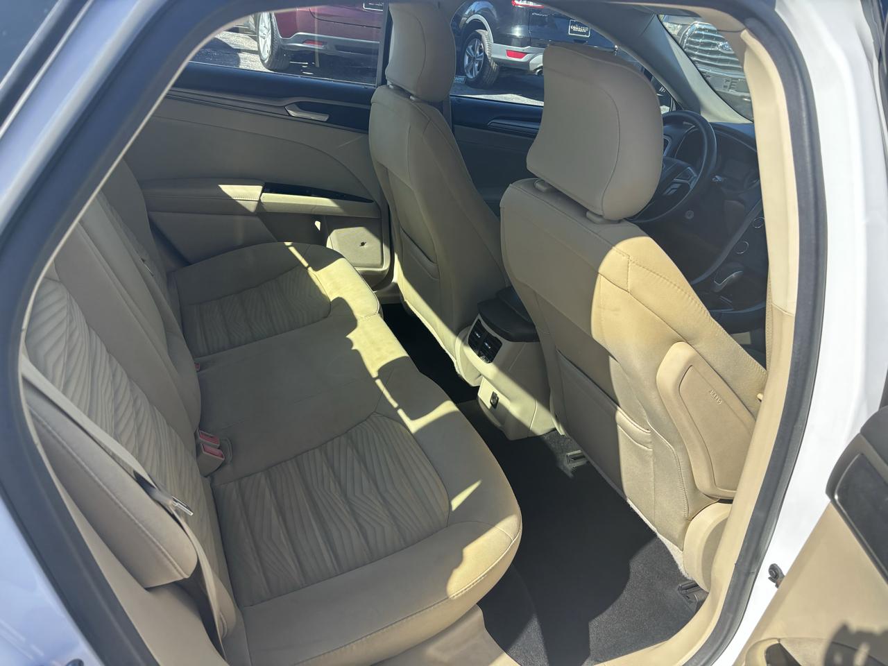 Ford Fusion 4dr Sdn SE FWD 2016