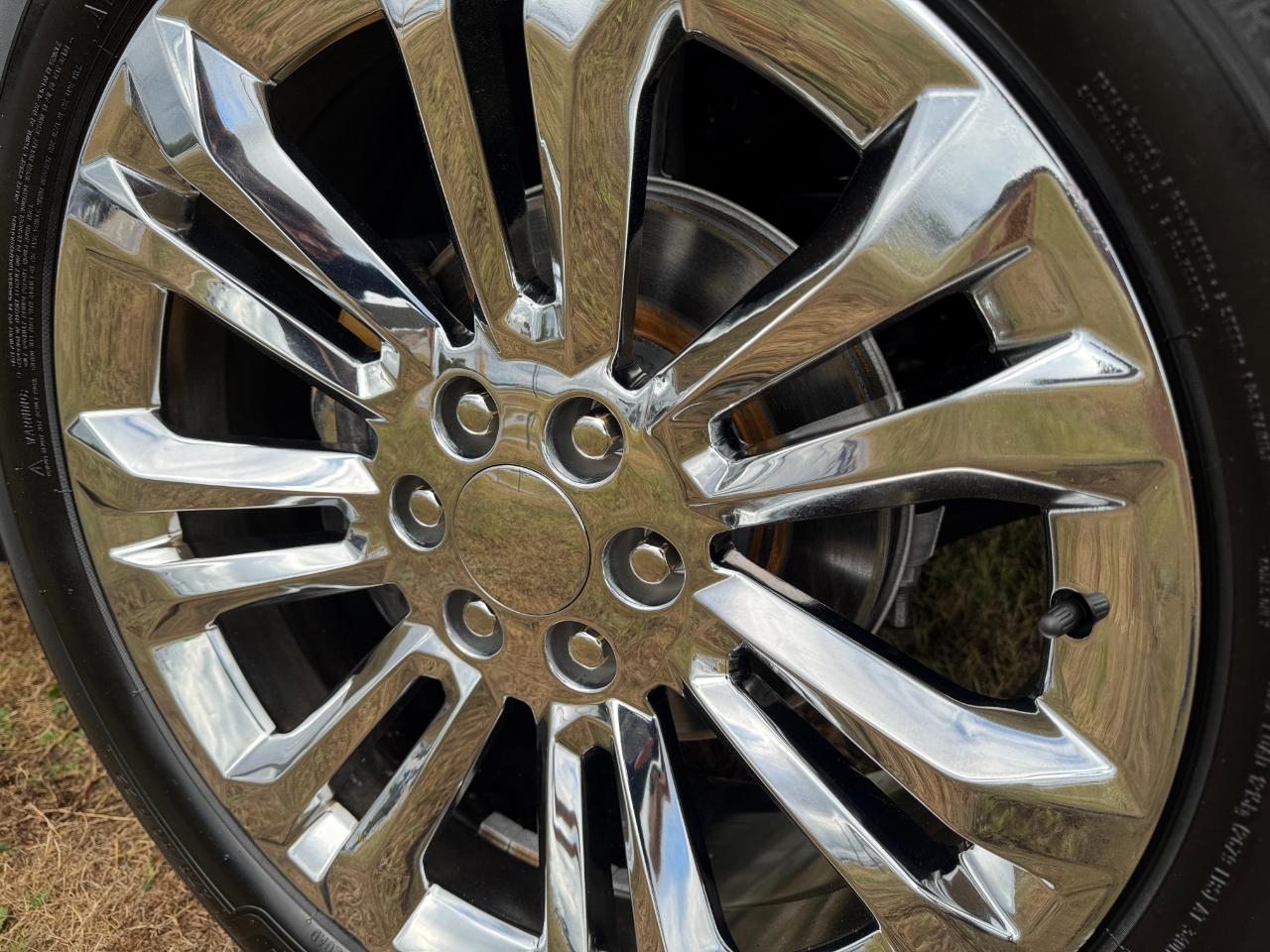 Chevrolet Tahoe 4WD 4dr LT 2021