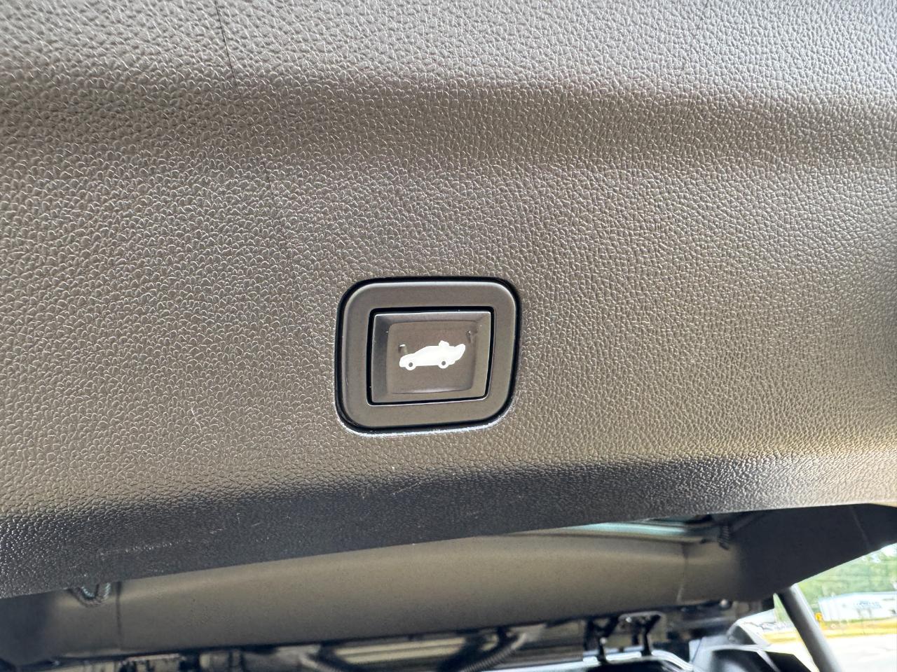 Chevrolet Tahoe 4WD 4dr LT 2021