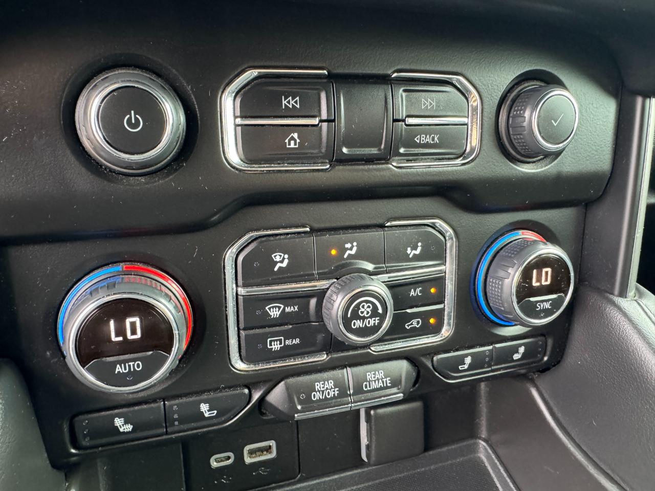 Chevrolet Tahoe 4WD 4dr LT 2021
