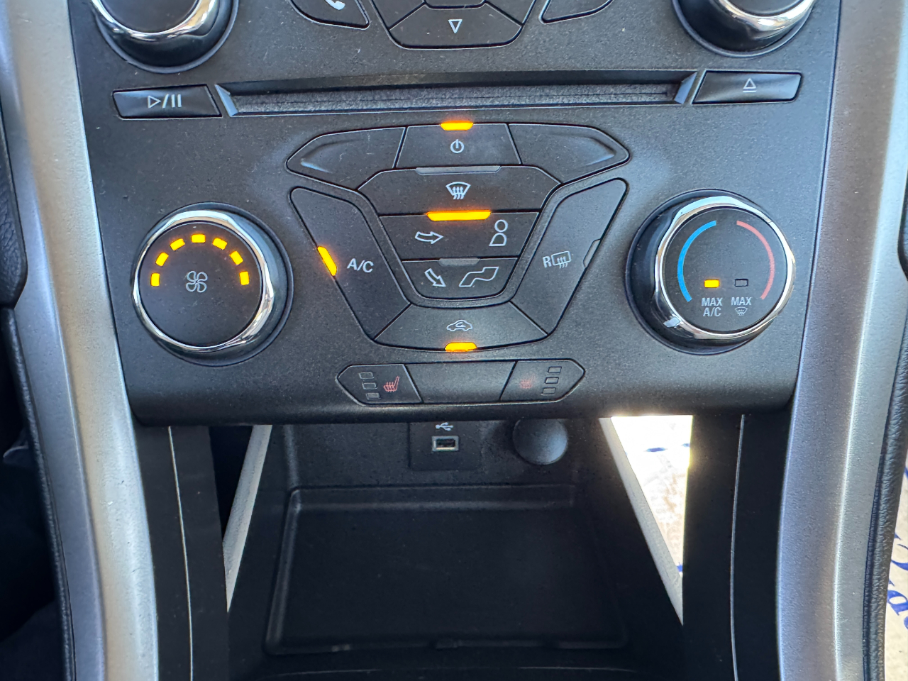 Ford Fusion SE FWD 2017 Ford Fusion SE FWD 2017