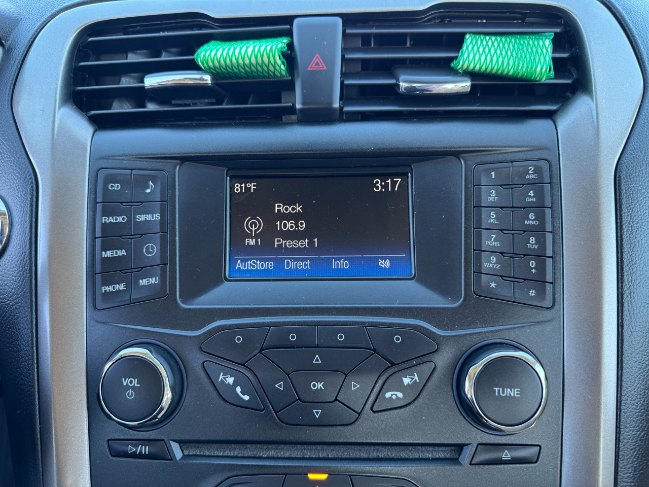 Ford Fusion SE FWD 2017 Ford Fusion SE FWD 2017