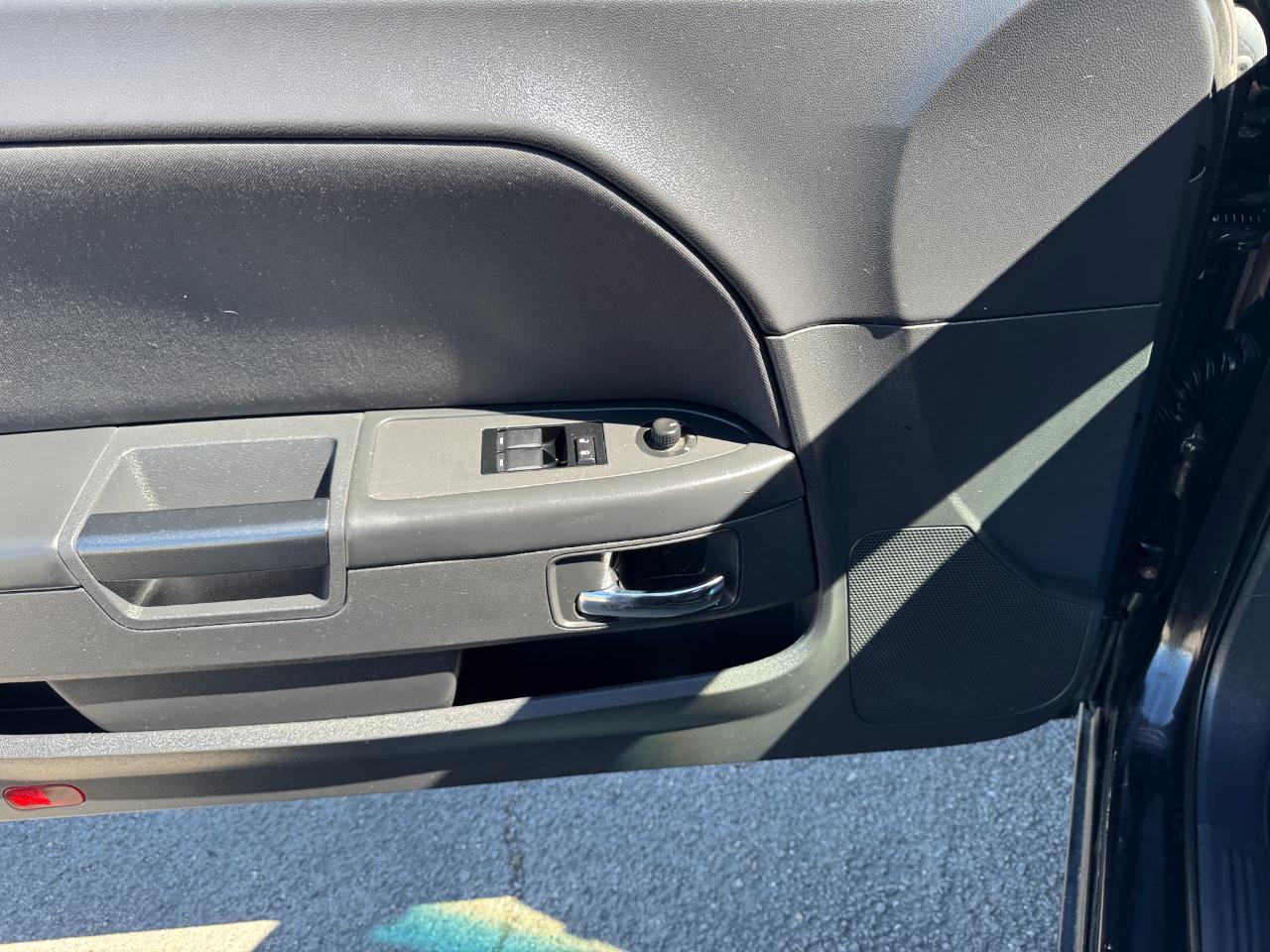 Dodge Challenger 2dr Cpe 2011