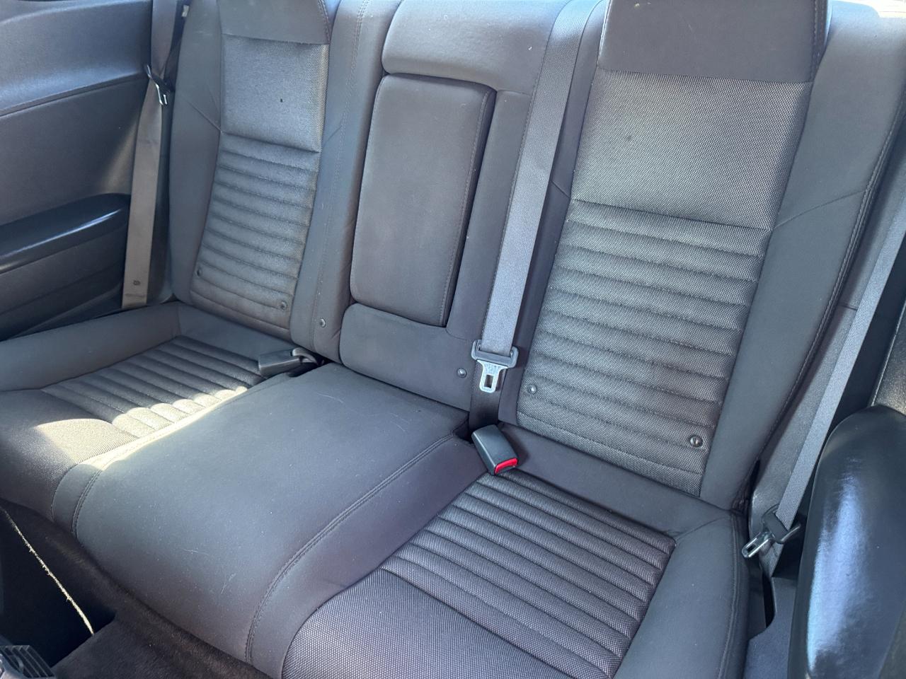 Dodge Challenger 2dr Cpe 2011