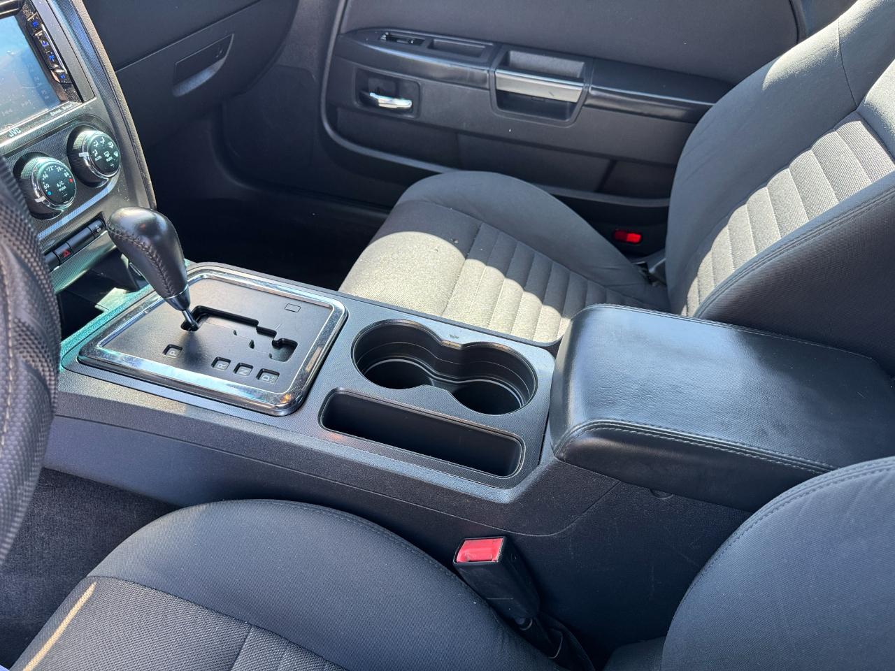 Dodge Challenger 2dr Cpe 2011