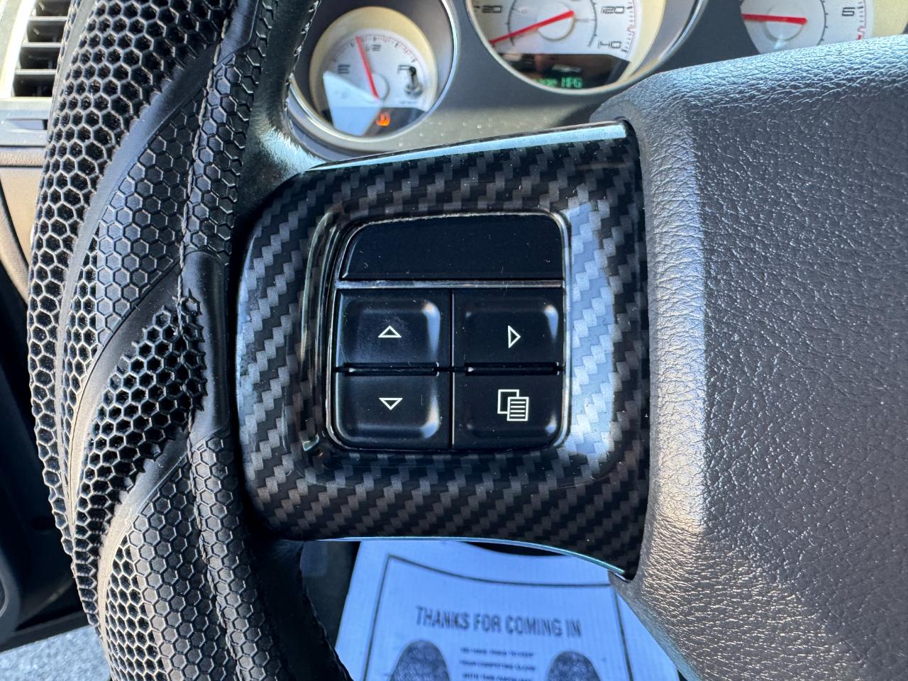 Dodge Challenger 2dr Cpe 2011