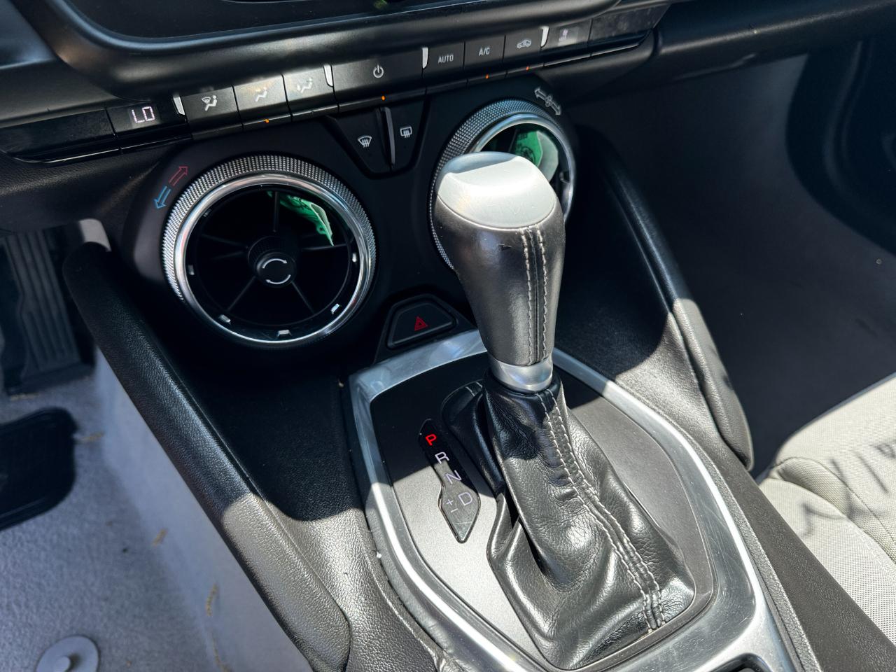 Chevrolet Camaro 2dr Cpe 1LT 2017