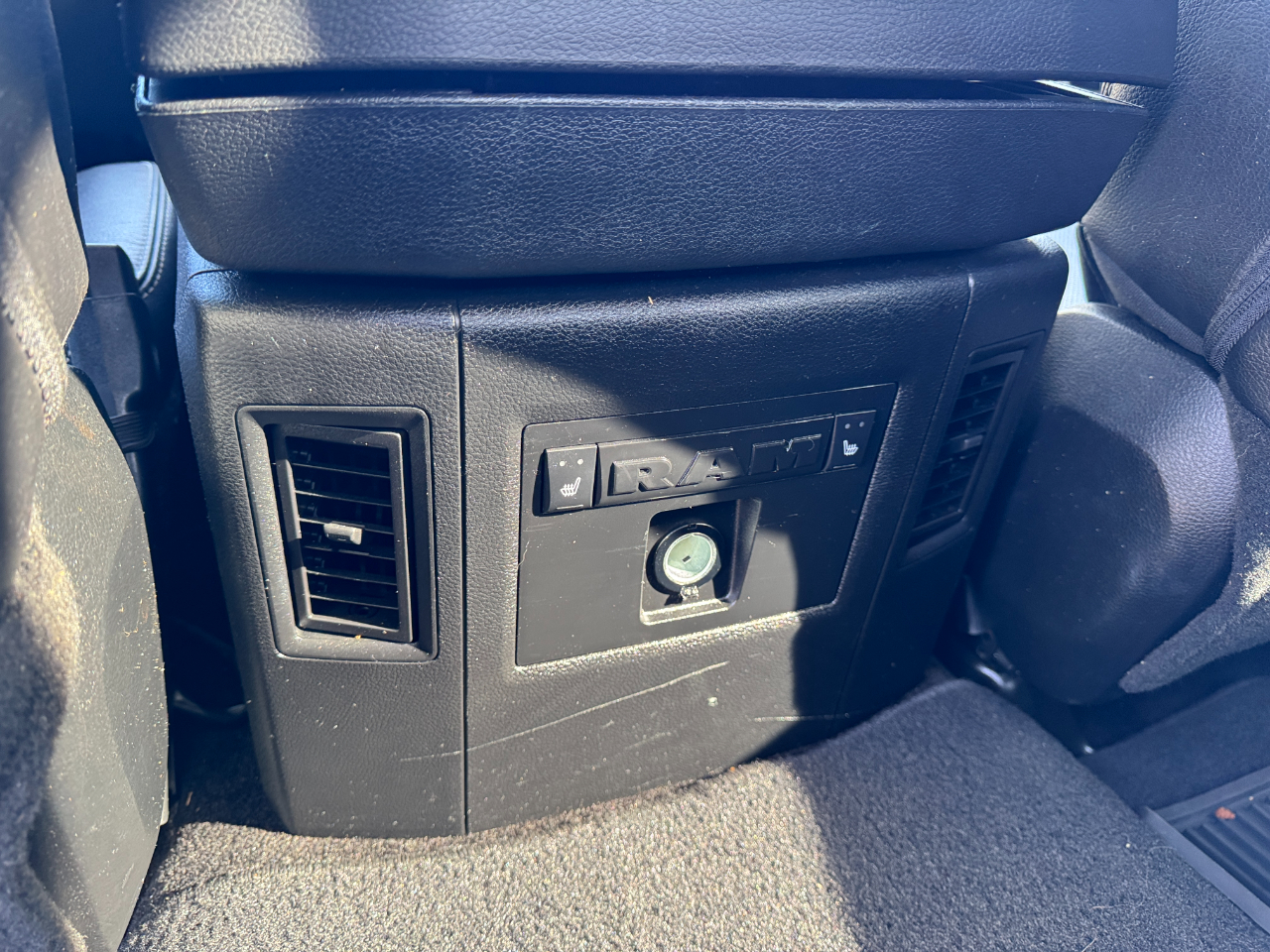 RAM 2500 4WD Crew Cab 149" Laramie 2015