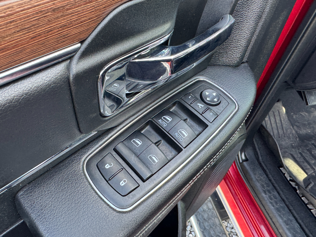 RAM 2500 4WD Crew Cab 149" Laramie 2015