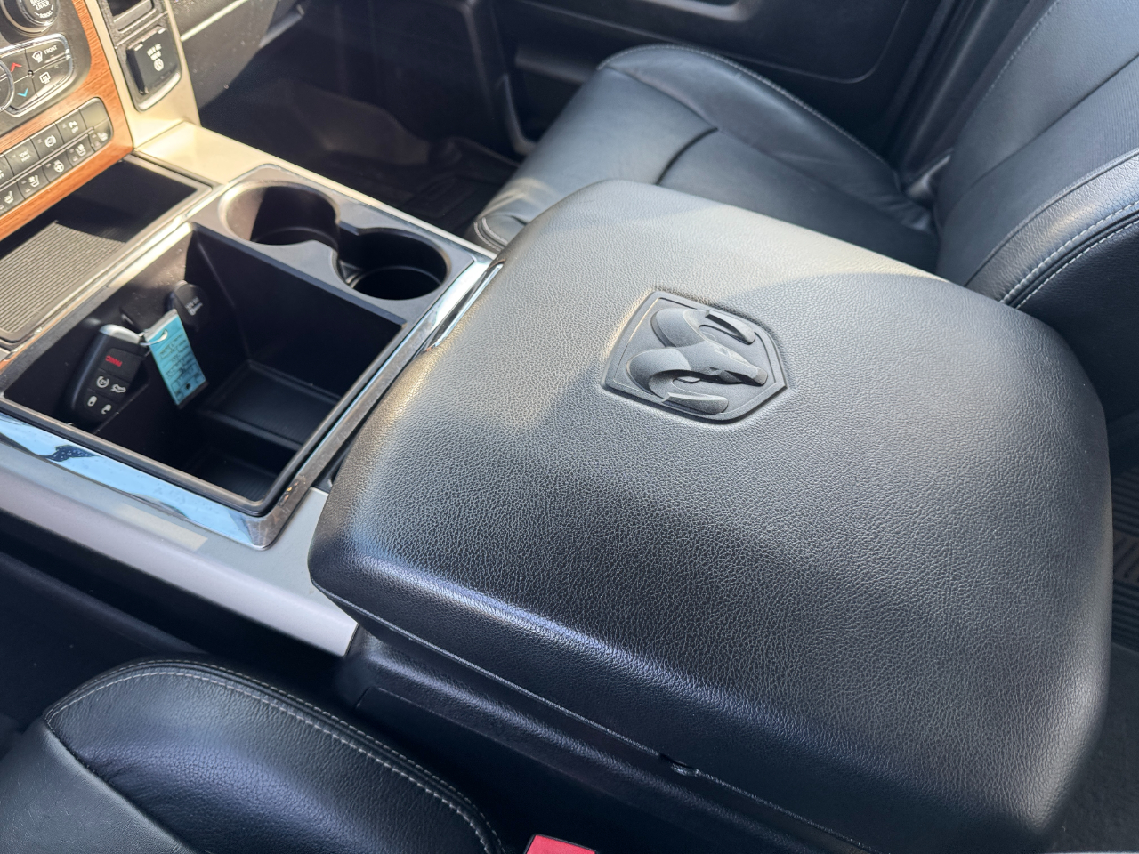 RAM 2500 4WD Crew Cab 149" Laramie 2015