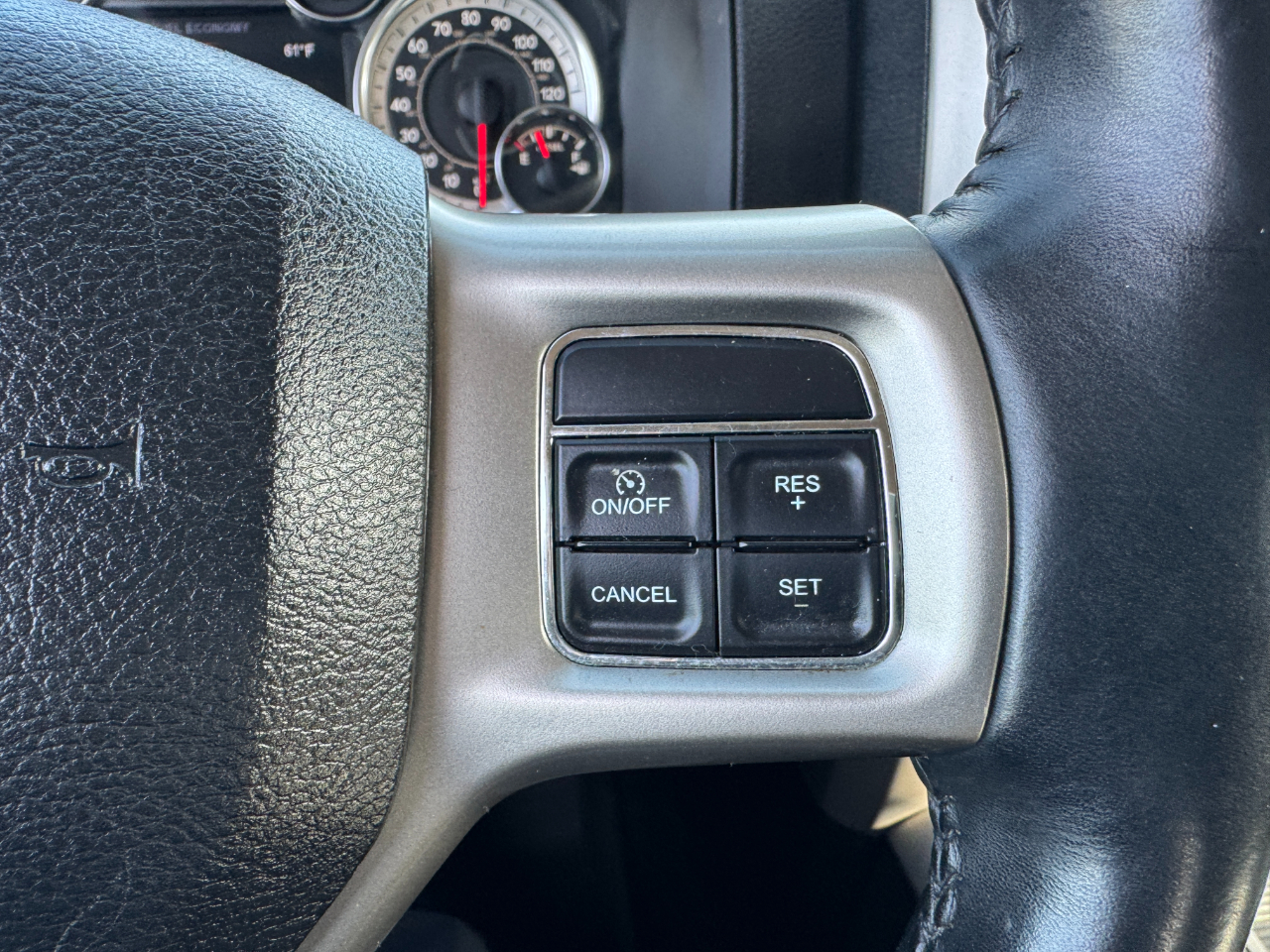 RAM 2500 4WD Crew Cab 149" Laramie 2015