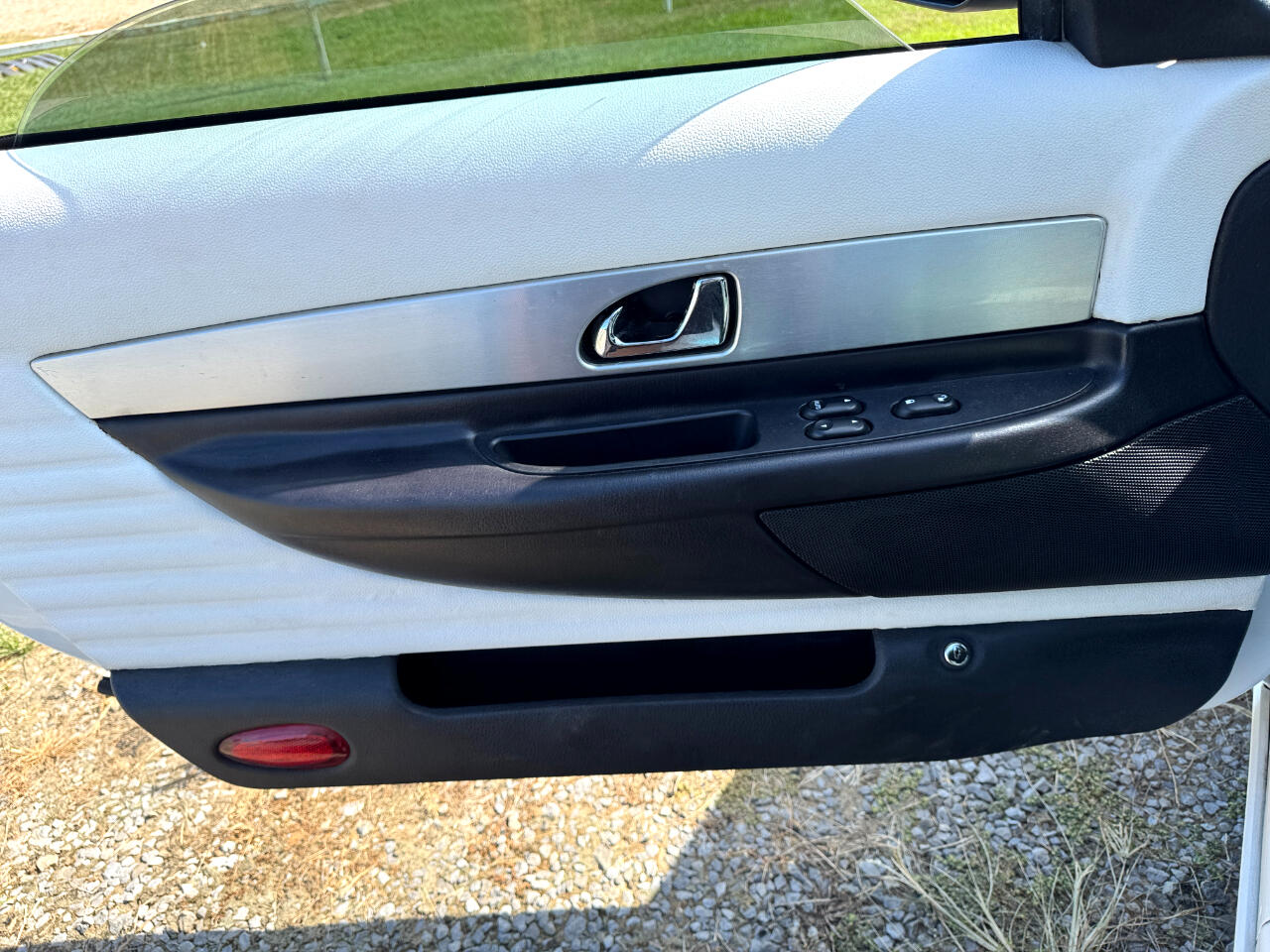 Ford Thunderbird 2dr Convertible Deluxe 2003 Ford Thunderbird 2dr Convertible Deluxe 2003