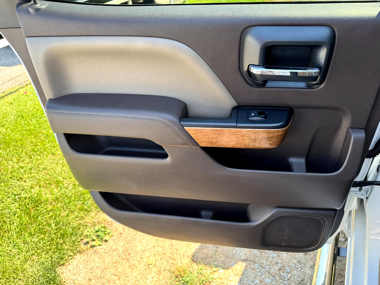 Chevrolet Silverado 1500 4WD Crew Cab 143.5" LTZ w/1LZ 2015 Chevrolet Silverado 1500 4WD Crew Cab 143.5" LTZ w/1LZ 2015