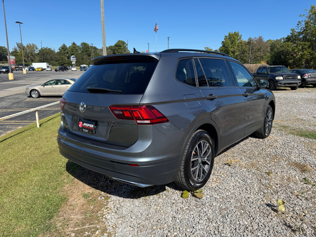 Volkswagen Tiguan 2.0T S FWD 2021 Volkswagen Tiguan 2.0T S FWD 2021