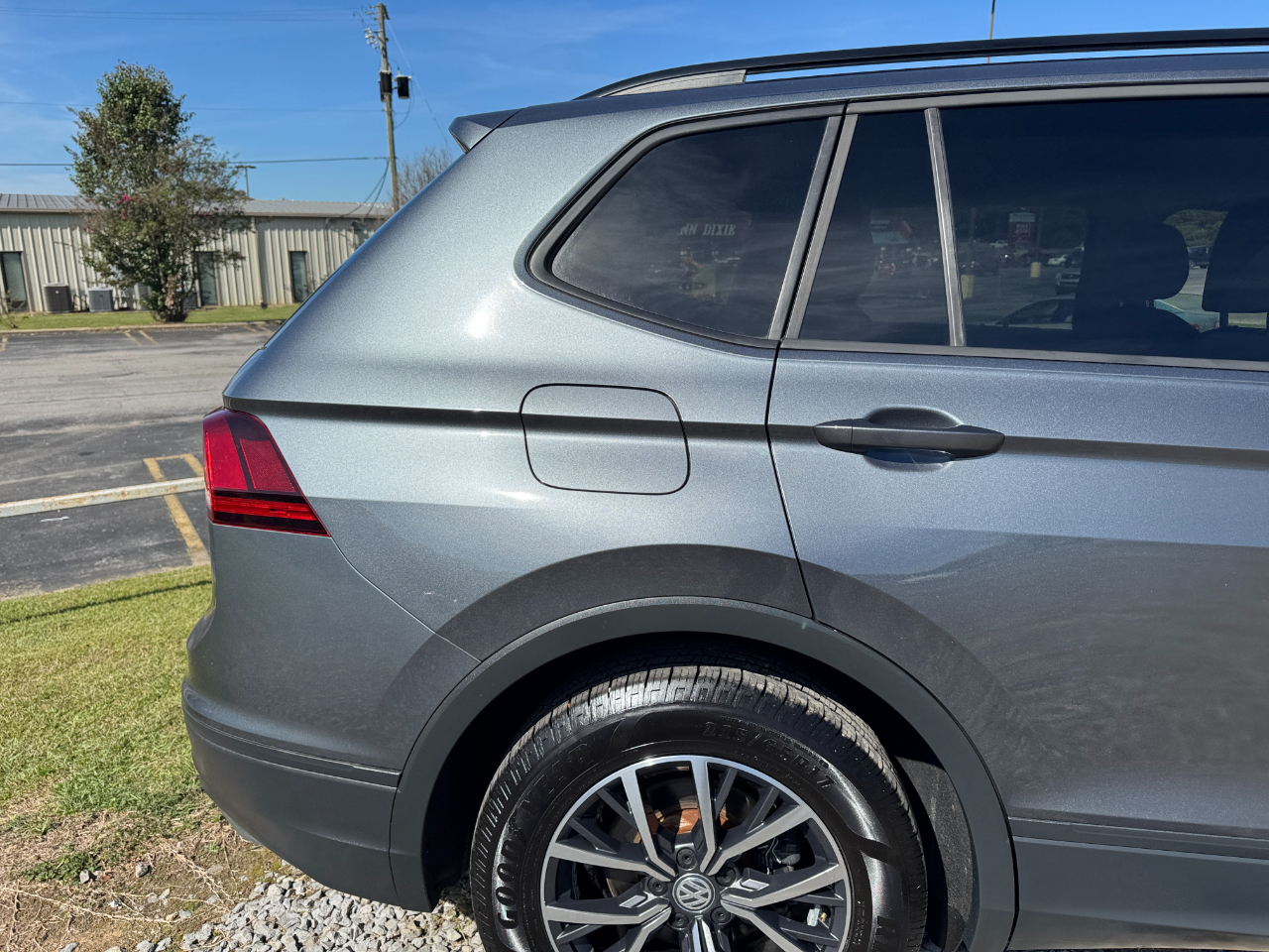 Volkswagen Tiguan 2.0T S FWD 2021 Volkswagen Tiguan 2.0T S FWD 2021