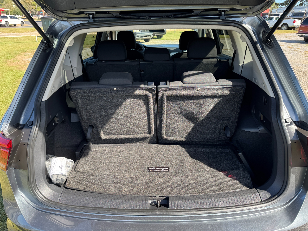 Volkswagen Tiguan 2.0T S FWD 2021 Volkswagen Tiguan 2.0T S FWD 2021