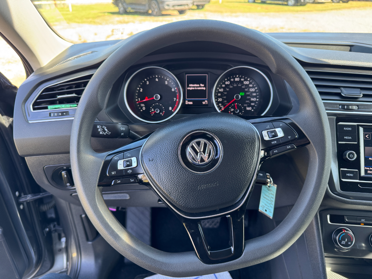 Volkswagen Tiguan 2.0T S FWD 2021 Volkswagen Tiguan 2.0T S FWD 2021