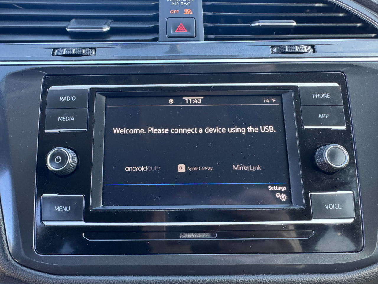 Volkswagen Tiguan 2.0T S FWD 2021 Volkswagen Tiguan 2.0T S FWD 2021