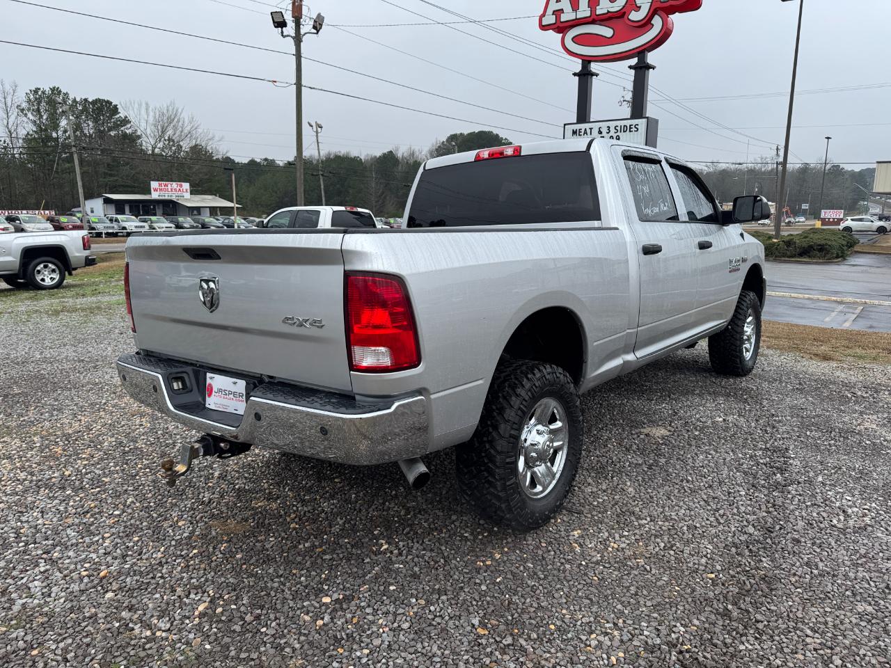 RAM 2500 Tradesman 4x4 Crew Cab 6'4" Box 2018