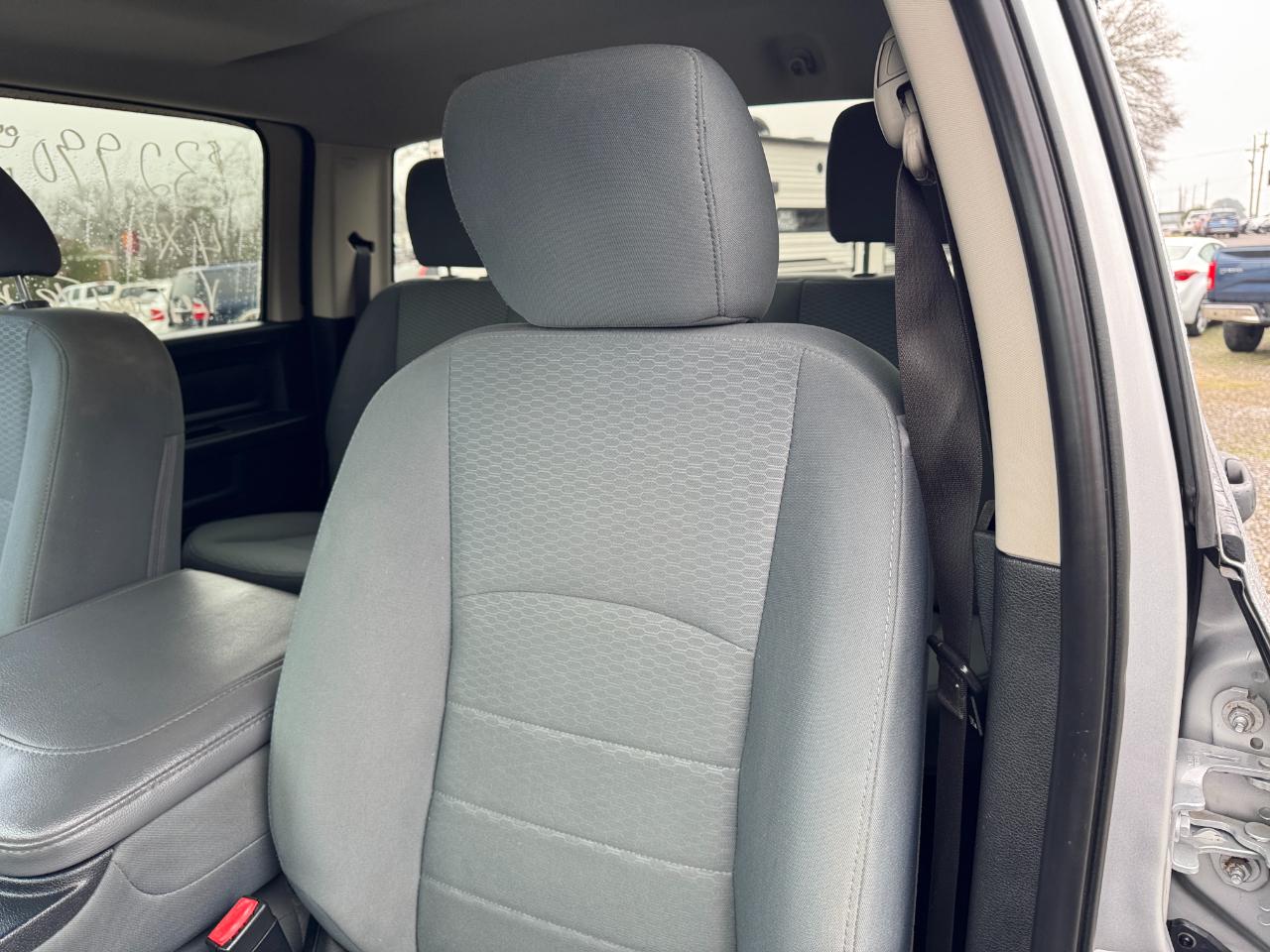 RAM 2500 Tradesman 4x4 Crew Cab 6'4" Box 2018