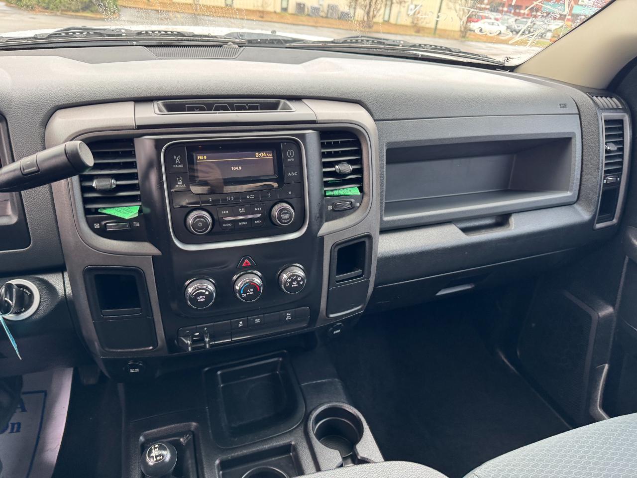 RAM 2500 Tradesman 4x4 Crew Cab 6'4" Box 2018