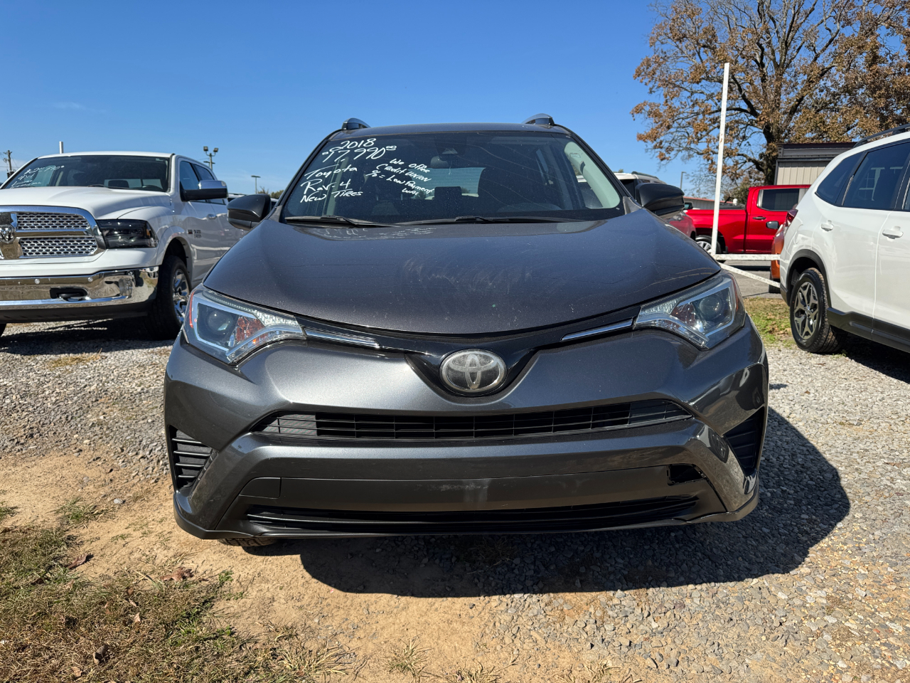 Toyota RAV4 LE FWD (Natl) 2018