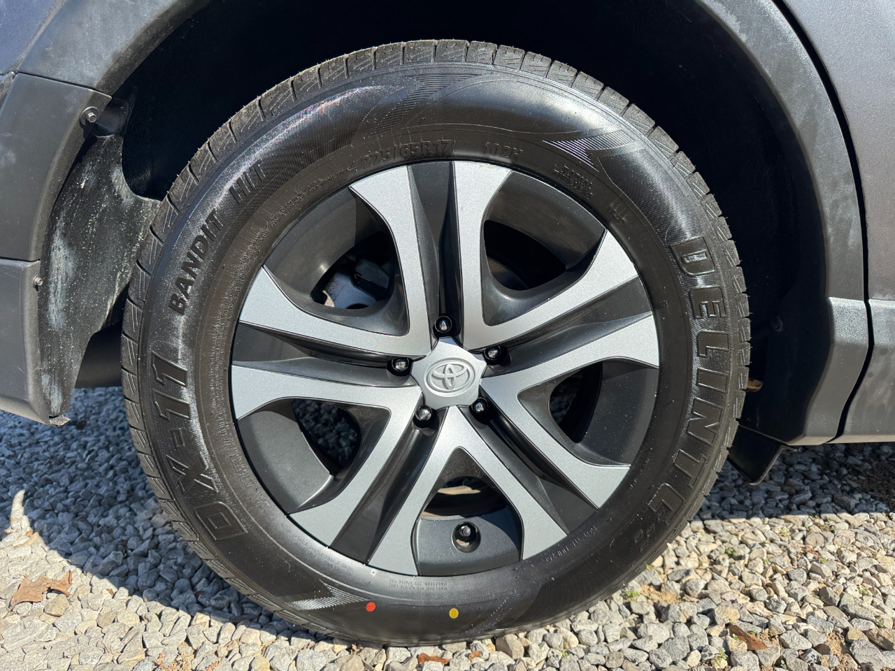 Toyota RAV4 LE FWD (Natl) 2018