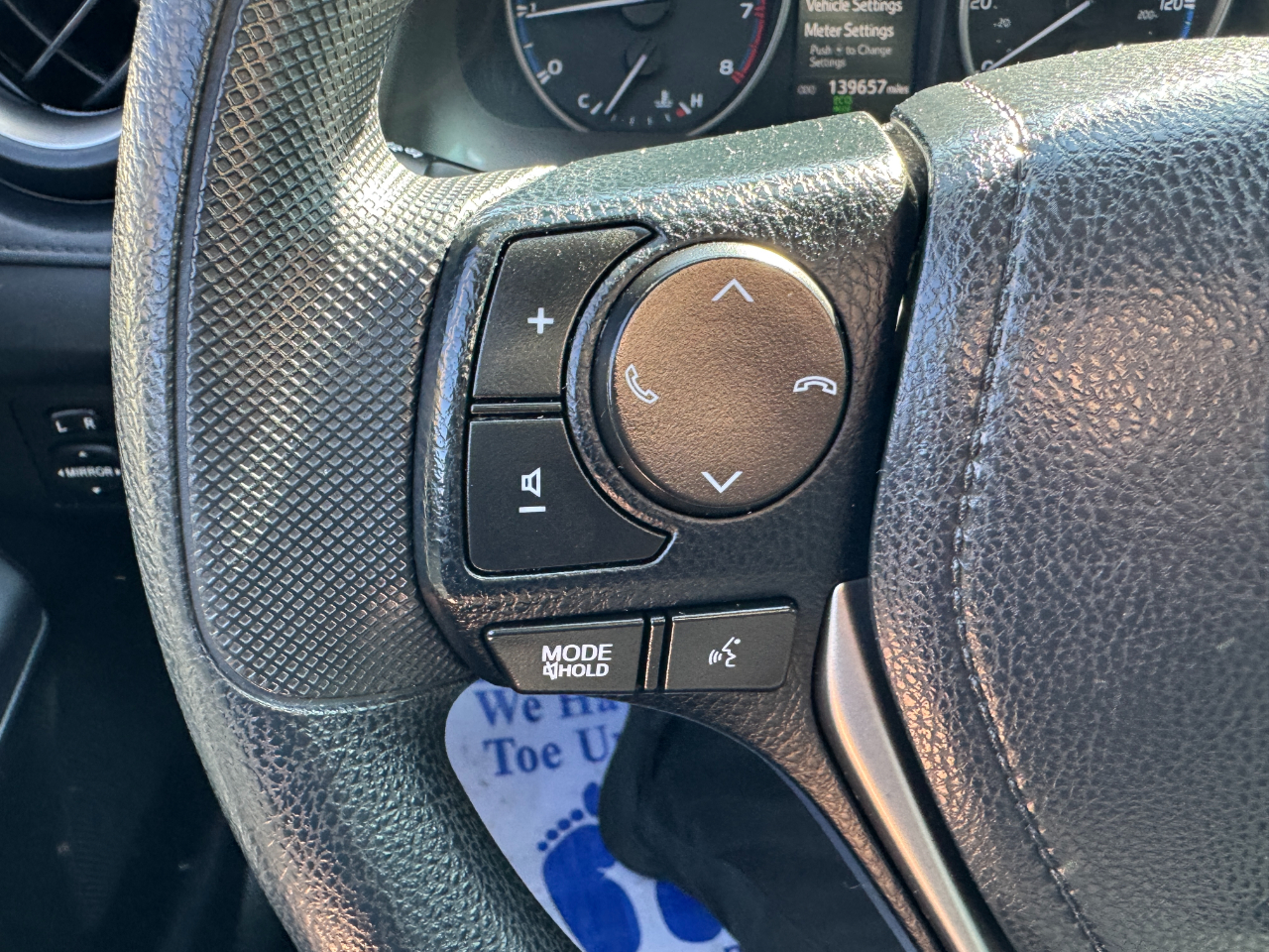 Toyota RAV4 LE FWD (Natl) 2018