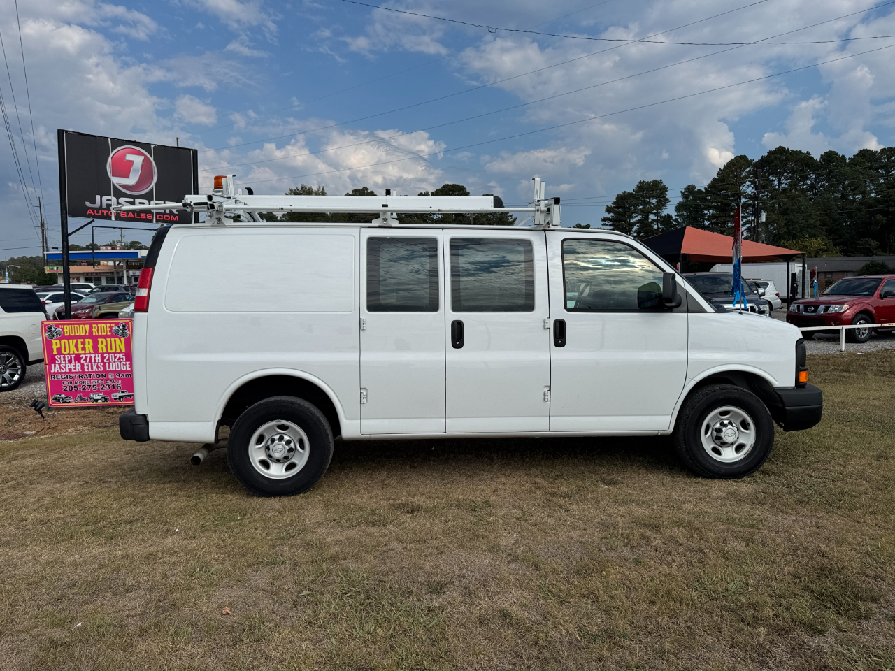 Chevrolet Express Cargo Van RWD 2500 135" 2015 Chevrolet Express Cargo Van RWD 2500 135" 2015