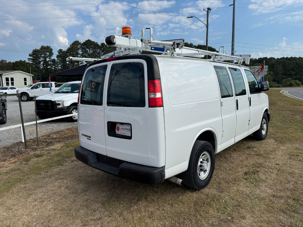 Chevrolet Express Cargo Van RWD 2500 135" 2015 Chevrolet Express Cargo Van RWD 2500 135" 2015
