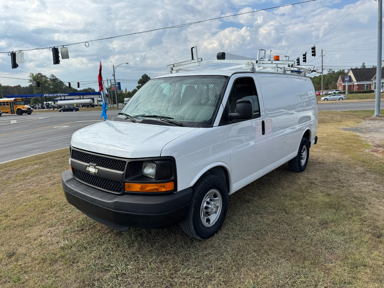 Chevrolet Express Cargo Van RWD 2500 135" 2015 Chevrolet Express Cargo Van RWD 2500 135" 2015