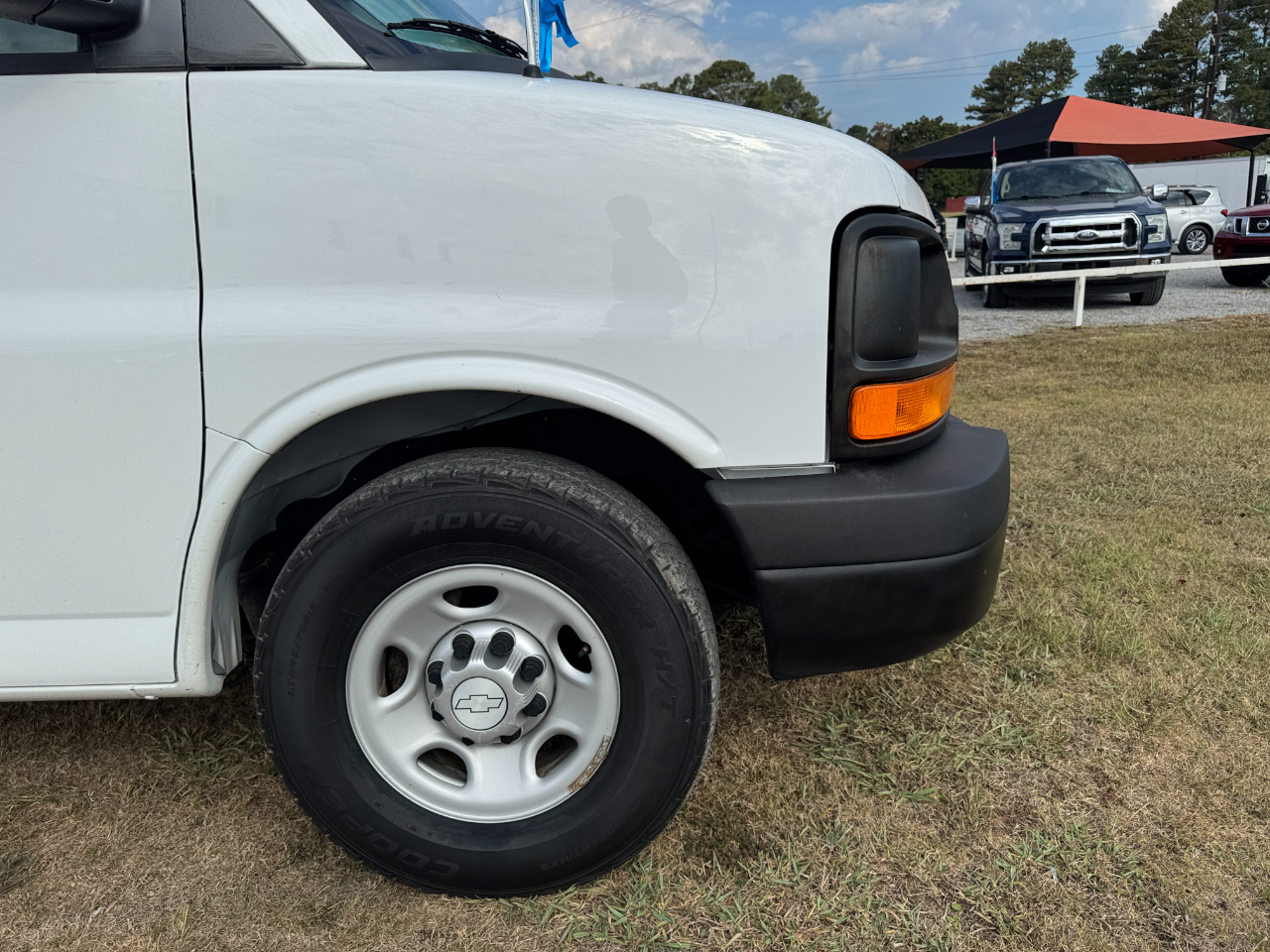 Chevrolet Express Cargo Van RWD 2500 135" 2015 Chevrolet Express Cargo Van RWD 2500 135" 2015