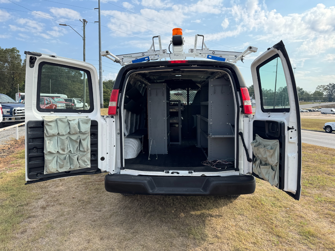 Chevrolet Express Cargo Van RWD 2500 135" 2015 Chevrolet Express Cargo Van RWD 2500 135" 2015