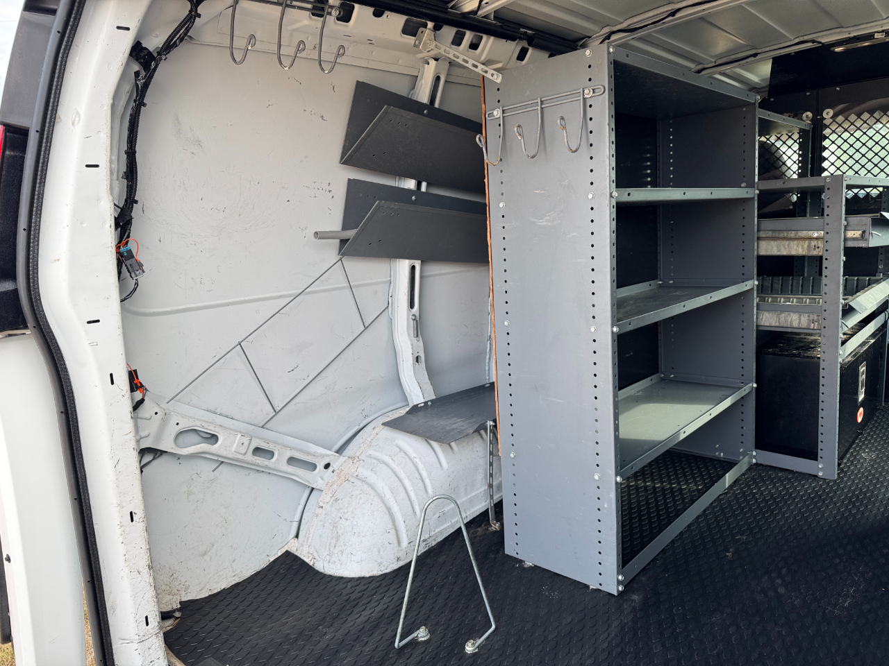 Chevrolet Express Cargo Van RWD 2500 135" 2015 Chevrolet Express Cargo Van RWD 2500 135" 2015