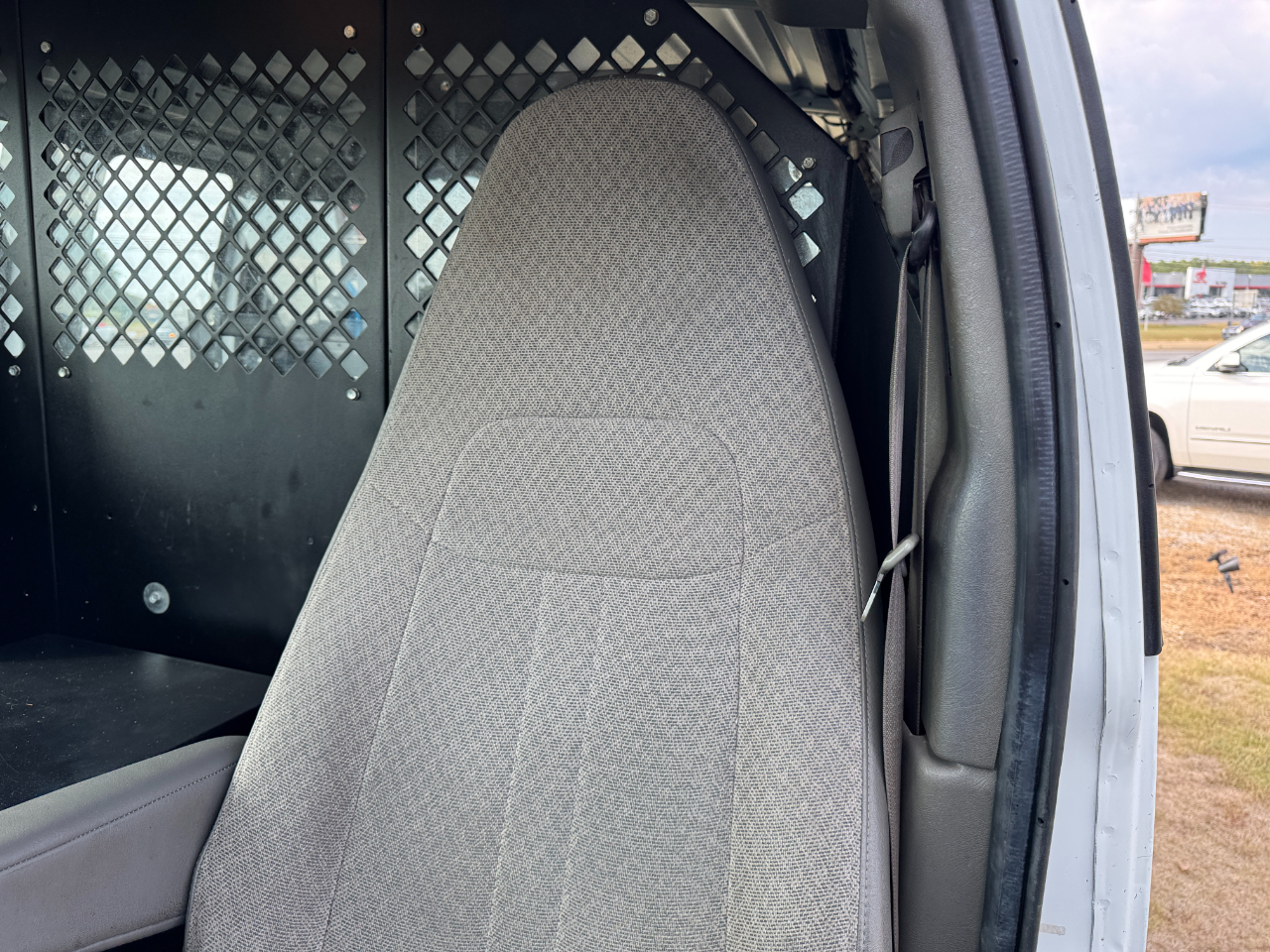 Chevrolet Express Cargo Van RWD 2500 135" 2015 Chevrolet Express Cargo Van RWD 2500 135" 2015