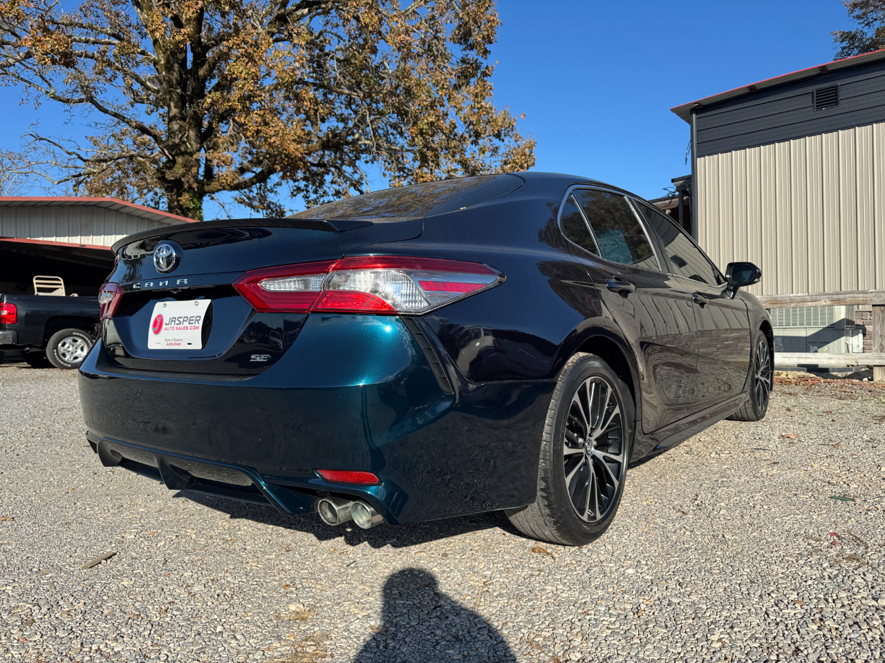 Toyota Camry LE Auto (Natl) 2018