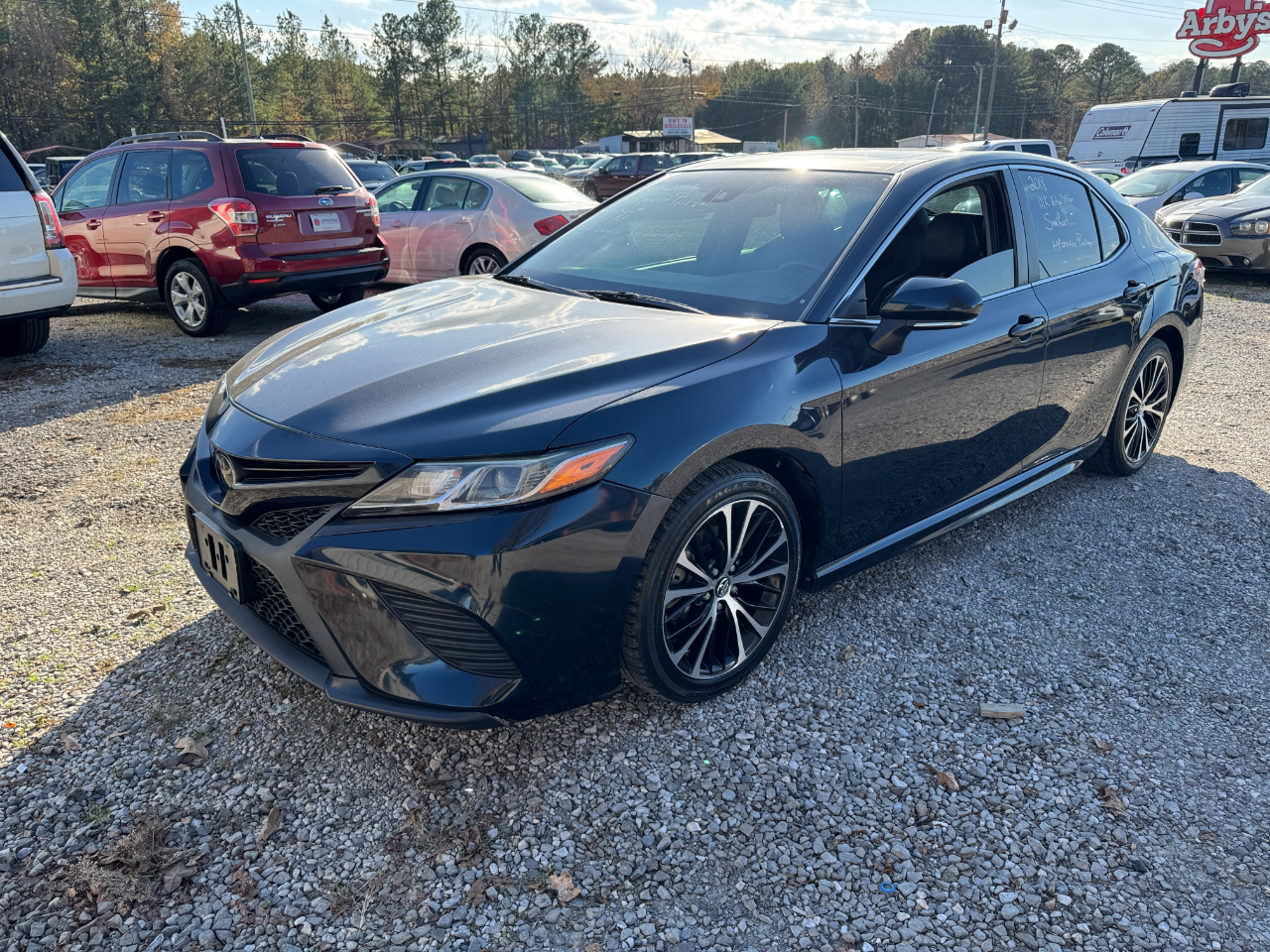 Toyota Camry LE Auto (Natl) 2018