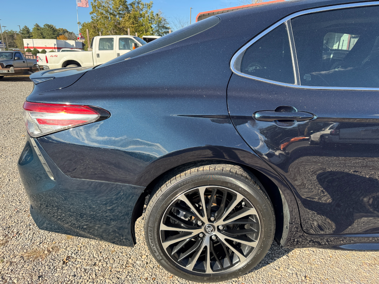 Toyota Camry LE Auto (Natl) 2018