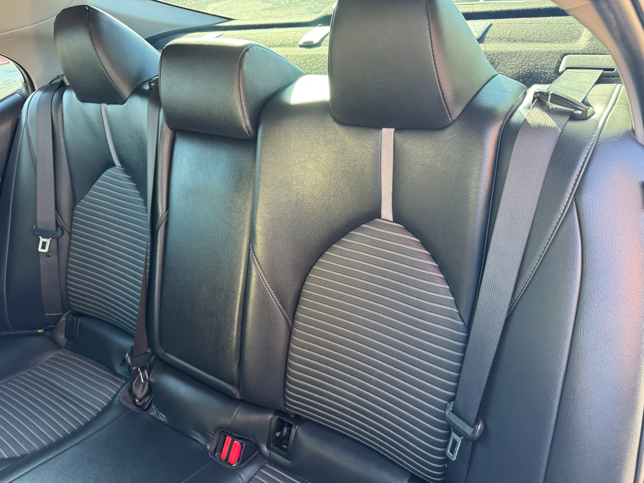 Toyota Camry LE Auto (Natl) 2018