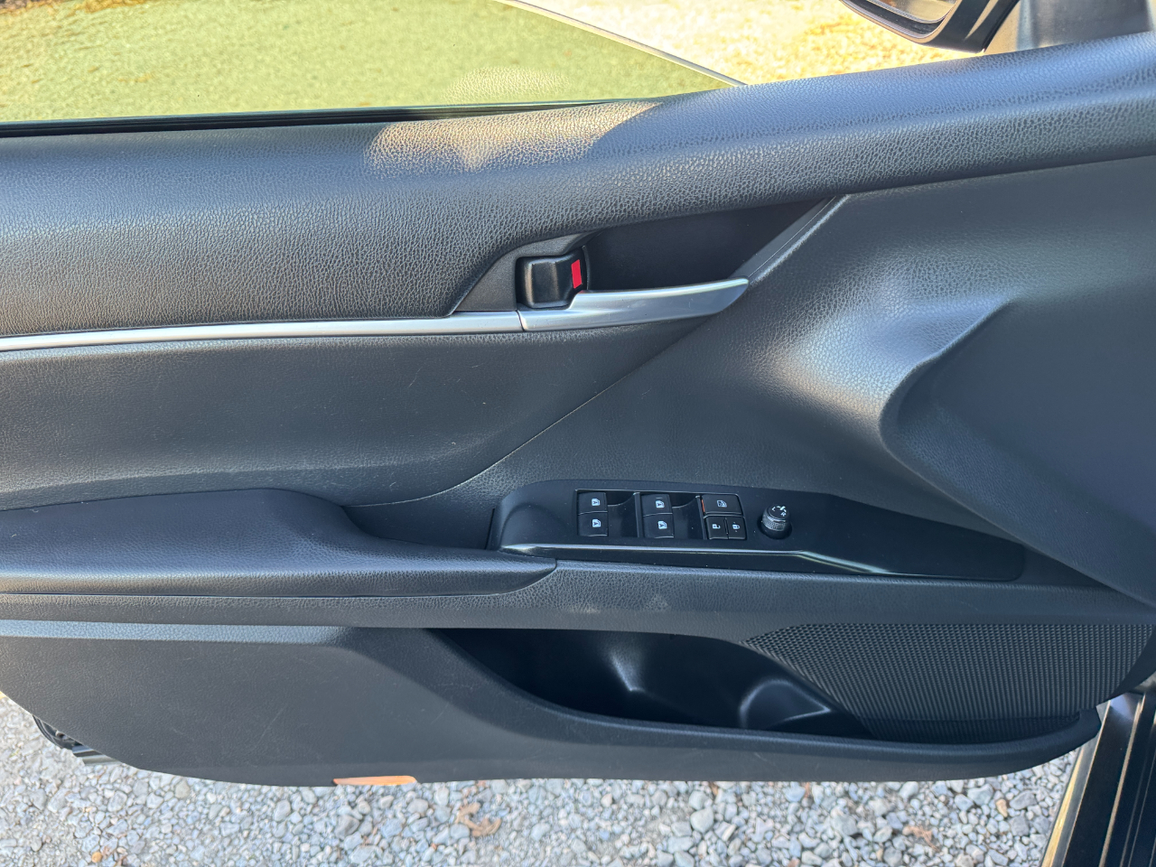 Toyota Camry LE Auto (Natl) 2018