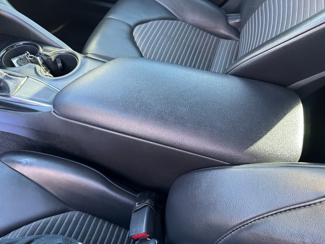 Toyota Camry LE Auto (Natl) 2018