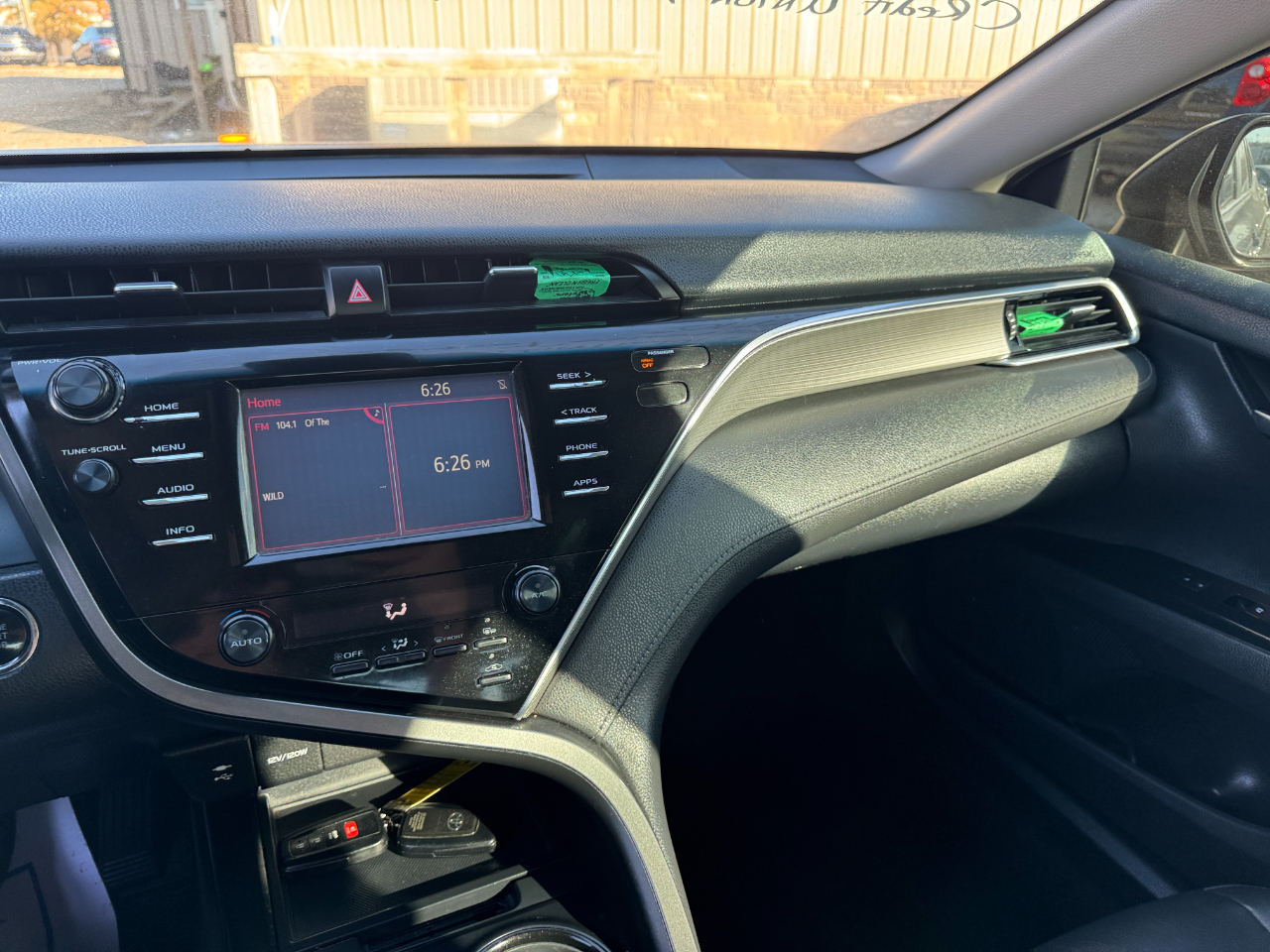 Toyota Camry LE Auto (Natl) 2018