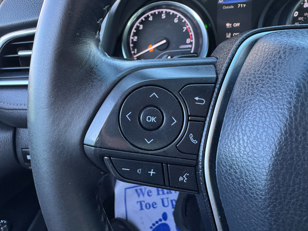 Toyota Camry LE Auto (Natl) 2018