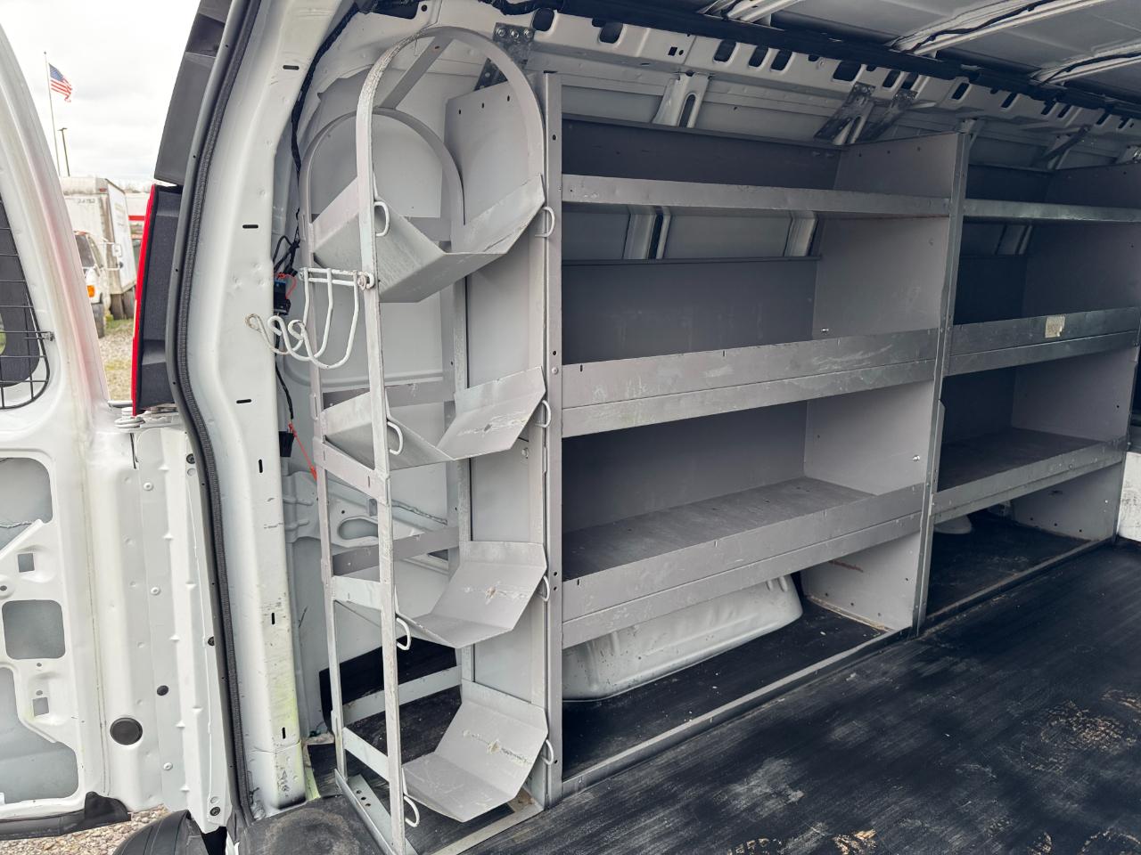 Chevrolet Express Cargo Van RWD 2500 155" 2018