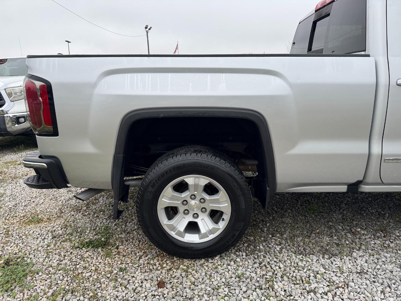 GMC Sierra 1500 4WD Crew Cab 153.0" SLT 2017